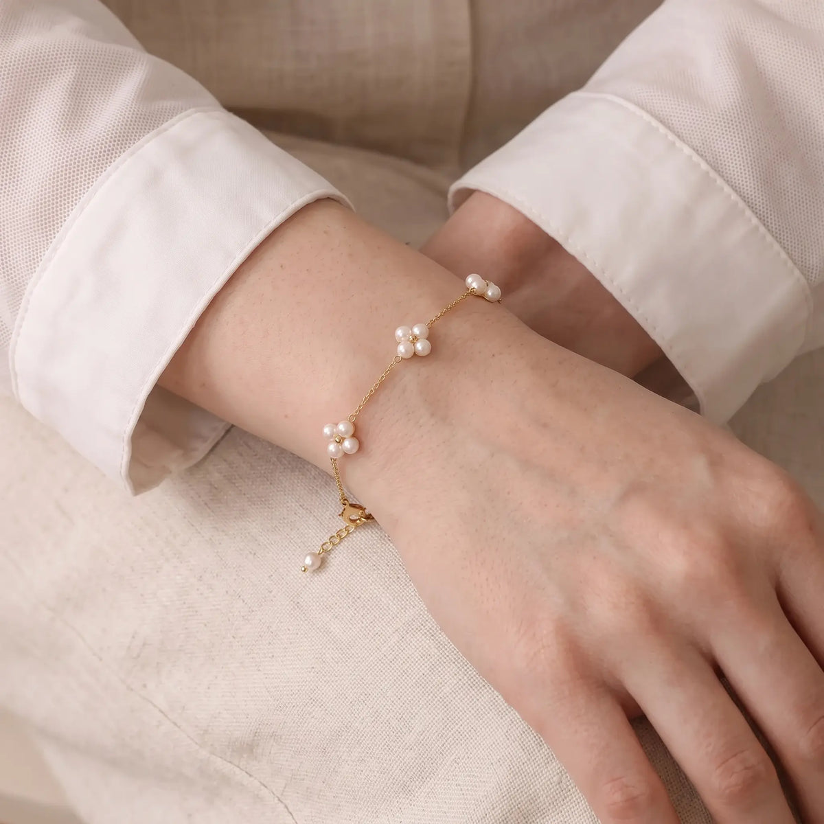 18K Solid Gold 3-3.5mm AAA Freshwater Pearl Berry Station Bracelet