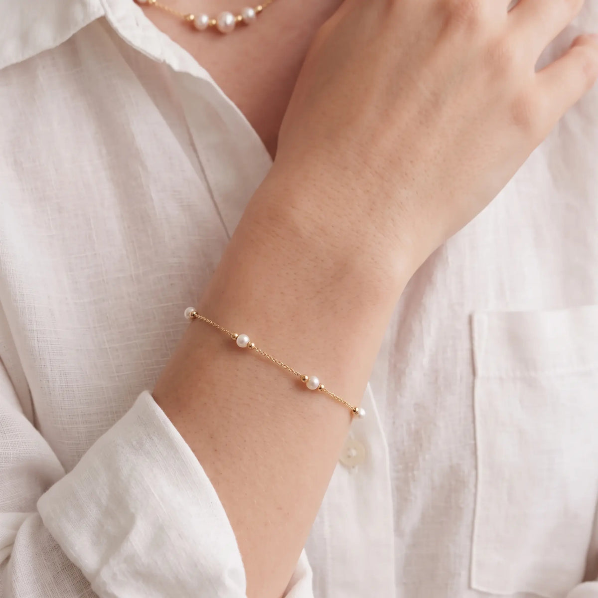 18K Solid Gold 3-3.5mm Dainty Seed Freshwater Pearl Station Bracelet