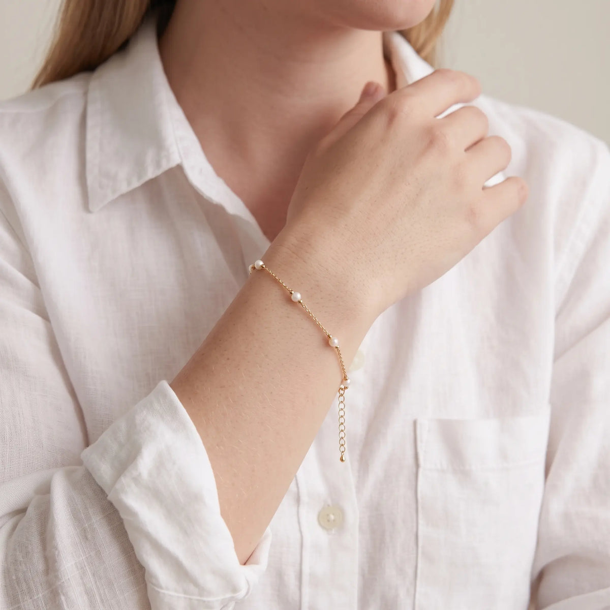 18K Solid Gold 3-3.5mm Dainty Seed Freshwater Pearl Station Bracelet