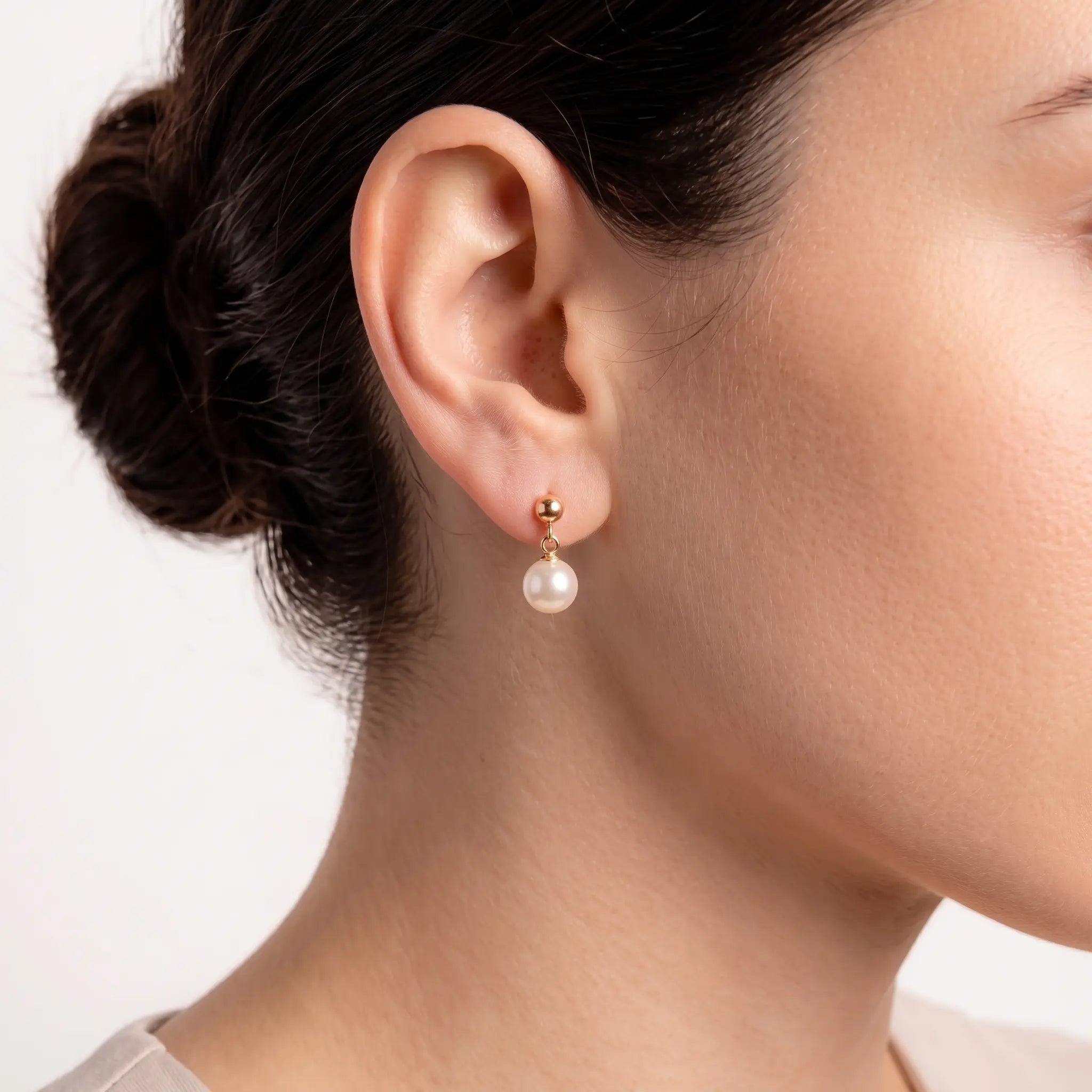 18K Solid Gold 6-7.5mm White Japanese Akoya Cultured Pearl Dangle Earrings for Women