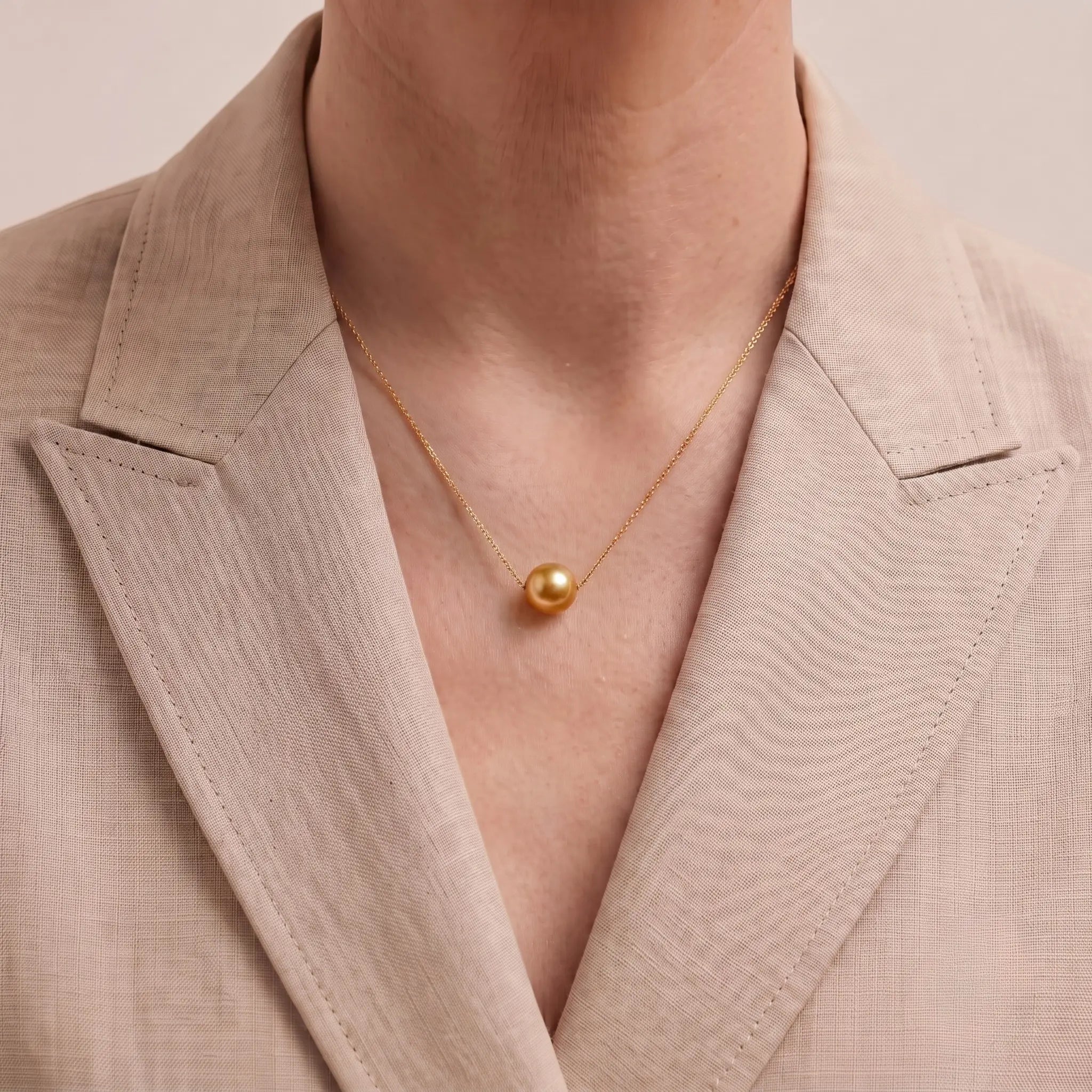 18K Solid Gold 9-9.5mm South Sea Golden Pearl Pendant Necklace