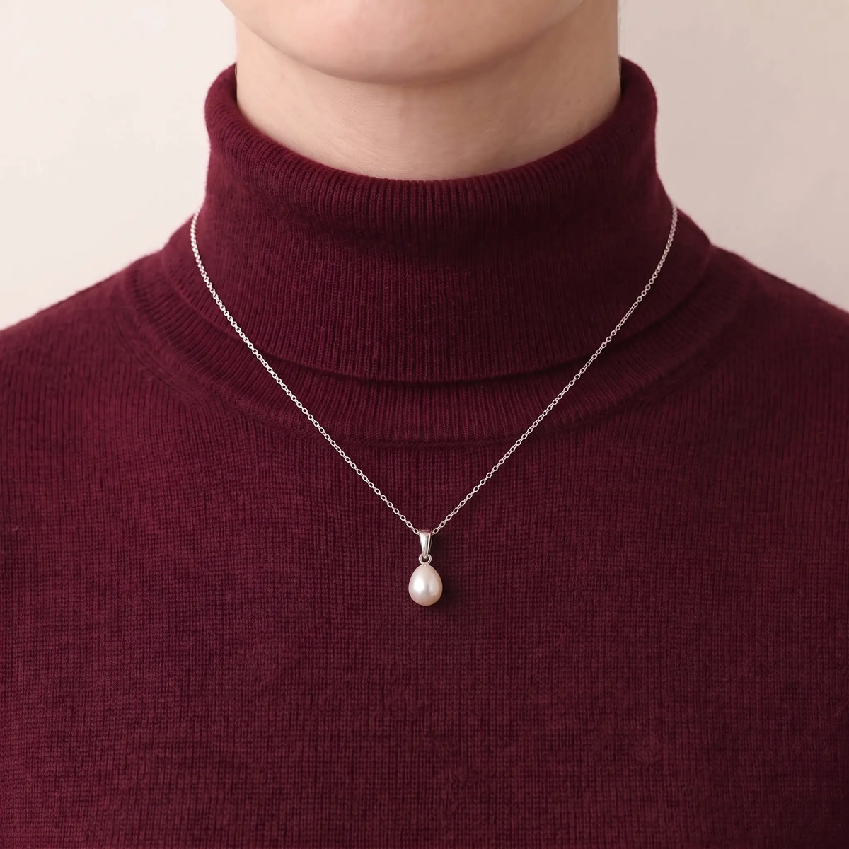 18K White Gold 6-7mm Rice Pearl Pendant Necklace Teardrop Freshwater Pearl