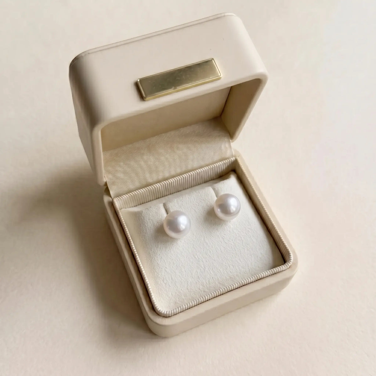 18K Solid Gold 9-9.5mm White Edison Pearl Stud Earrings