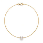 Close-up product shot of a 7-7.5mm genuine Japanese Akoya saltwater pearl pendant on an ultra-fine 18K solid yellow gold chain, isolated on a white background.