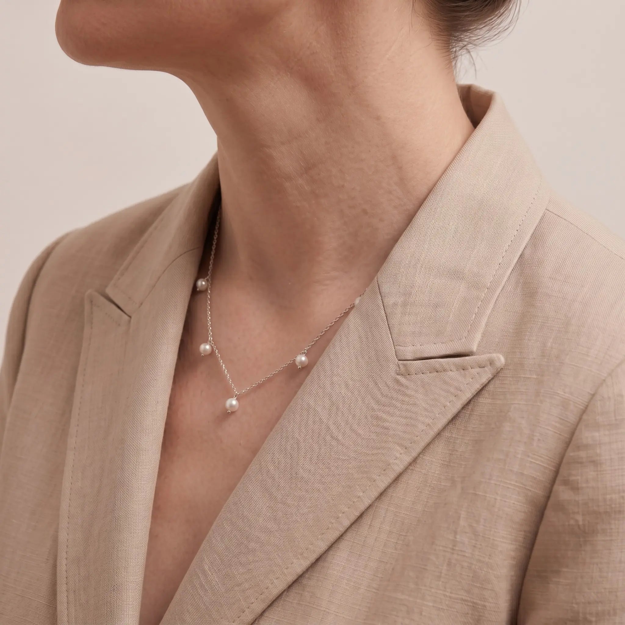 5-5.5mm Pearl Station Drop Necklace Minimalist Freshwater Pearl Dangle Choker Necklace for Women