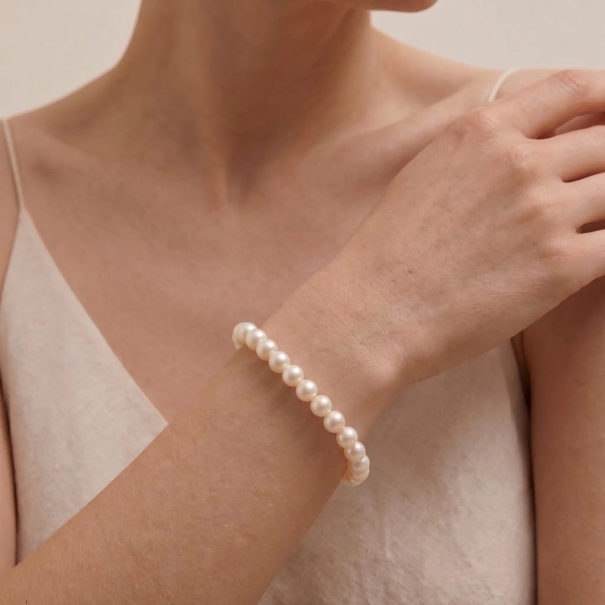 Genuine Cultured 9-9.5mm White Freshwater Pearl Bracelet for Women