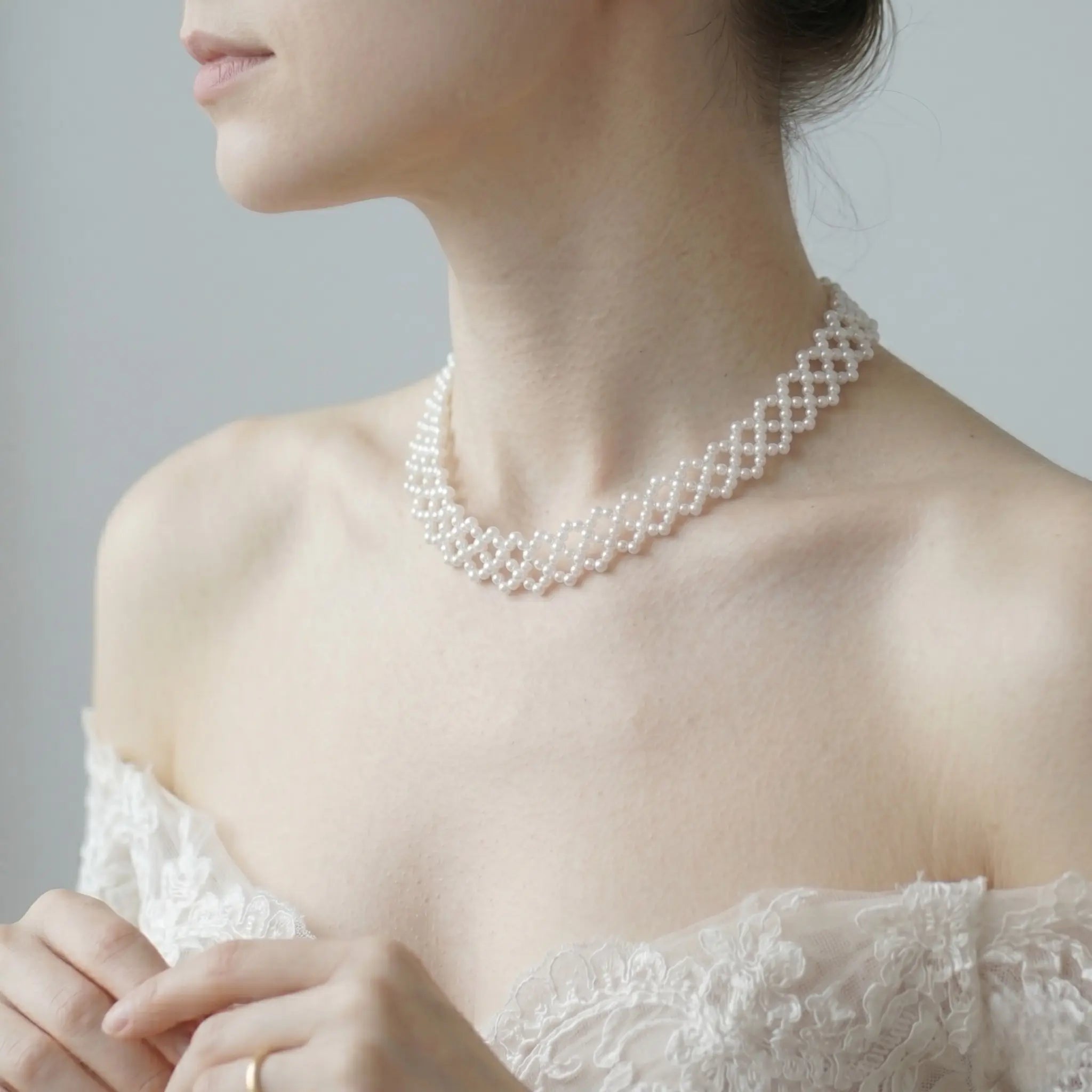 Woven Pearl Choker Necklace Lattice Mesh Bridal Wedding Jewelry for Women White