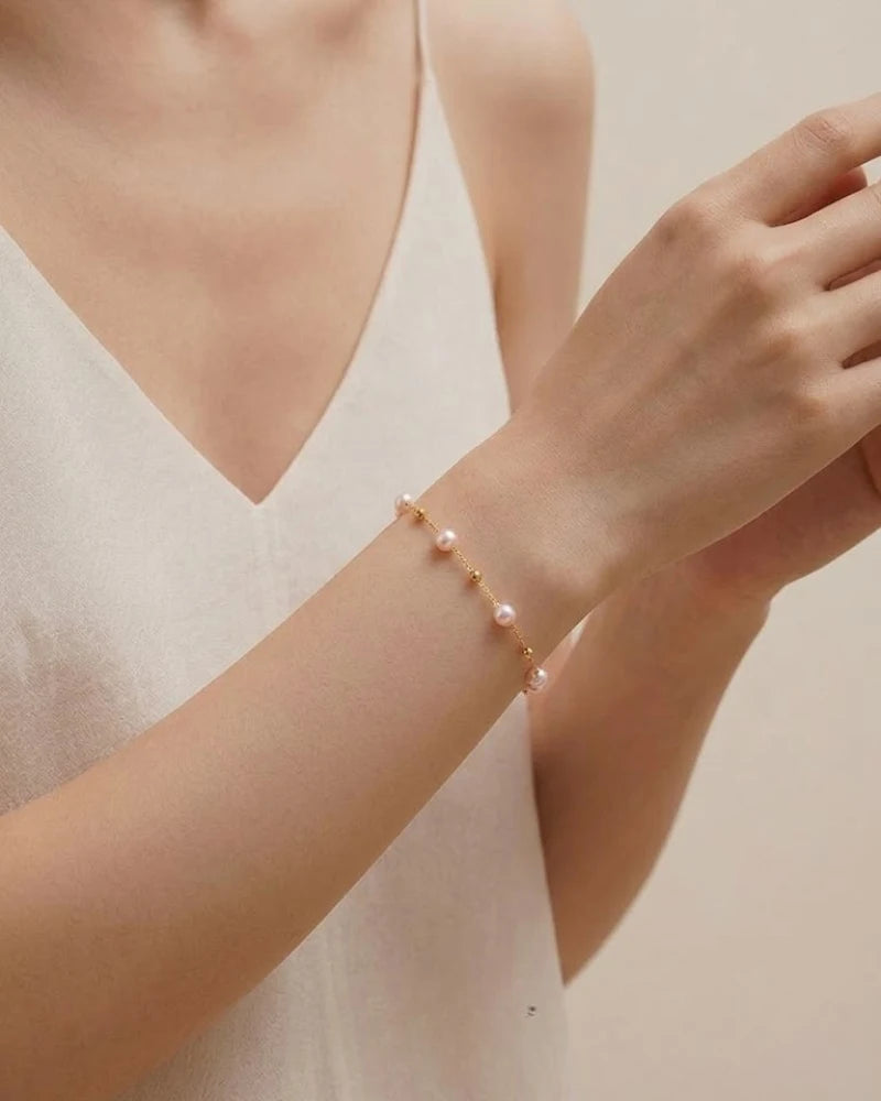 5-5.5mm 18K Gold Janpanese Akoya Pearl Station Bracelet
