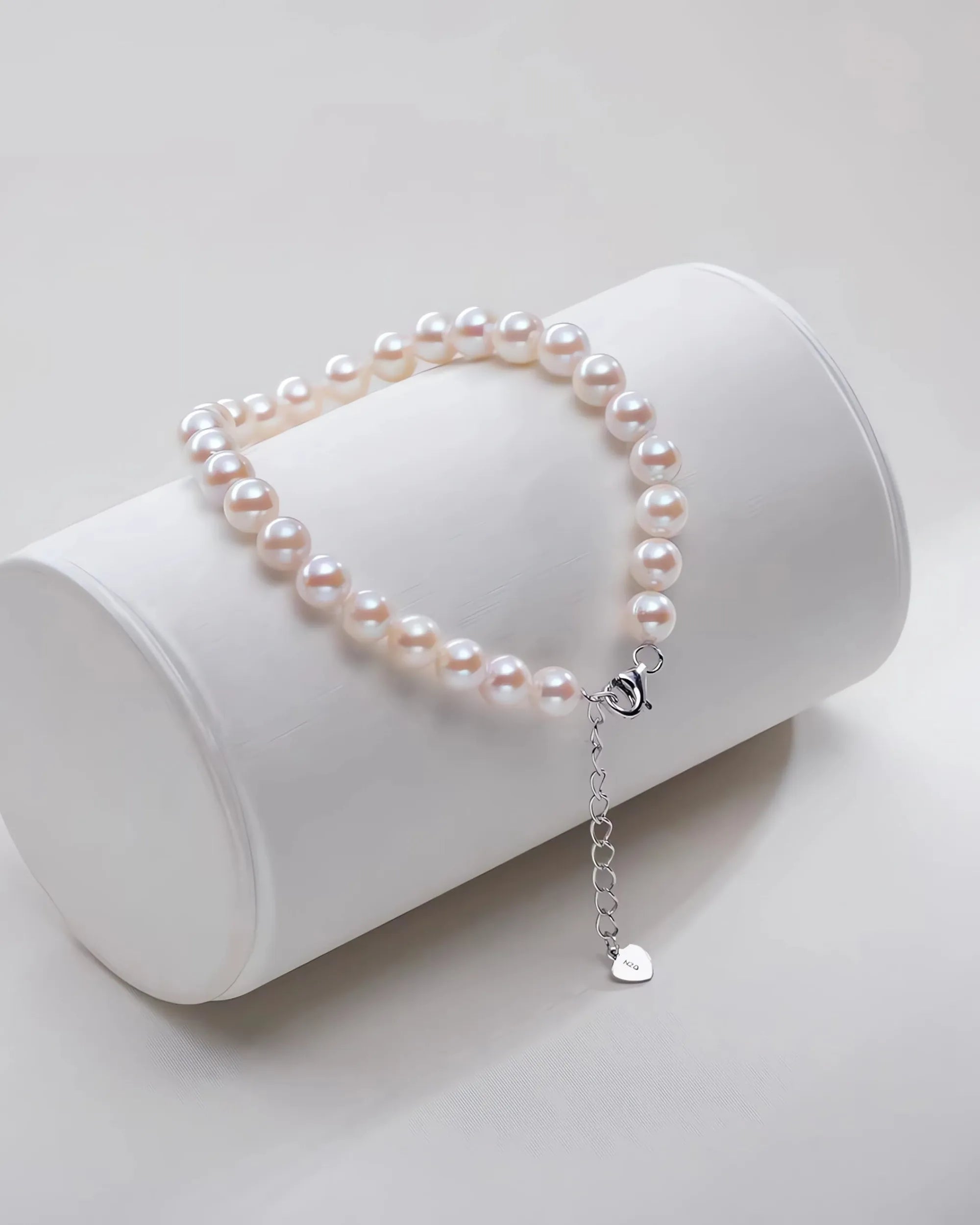 Celara – AAA Lustrous Natural White Freshwater Pearl Bracelet