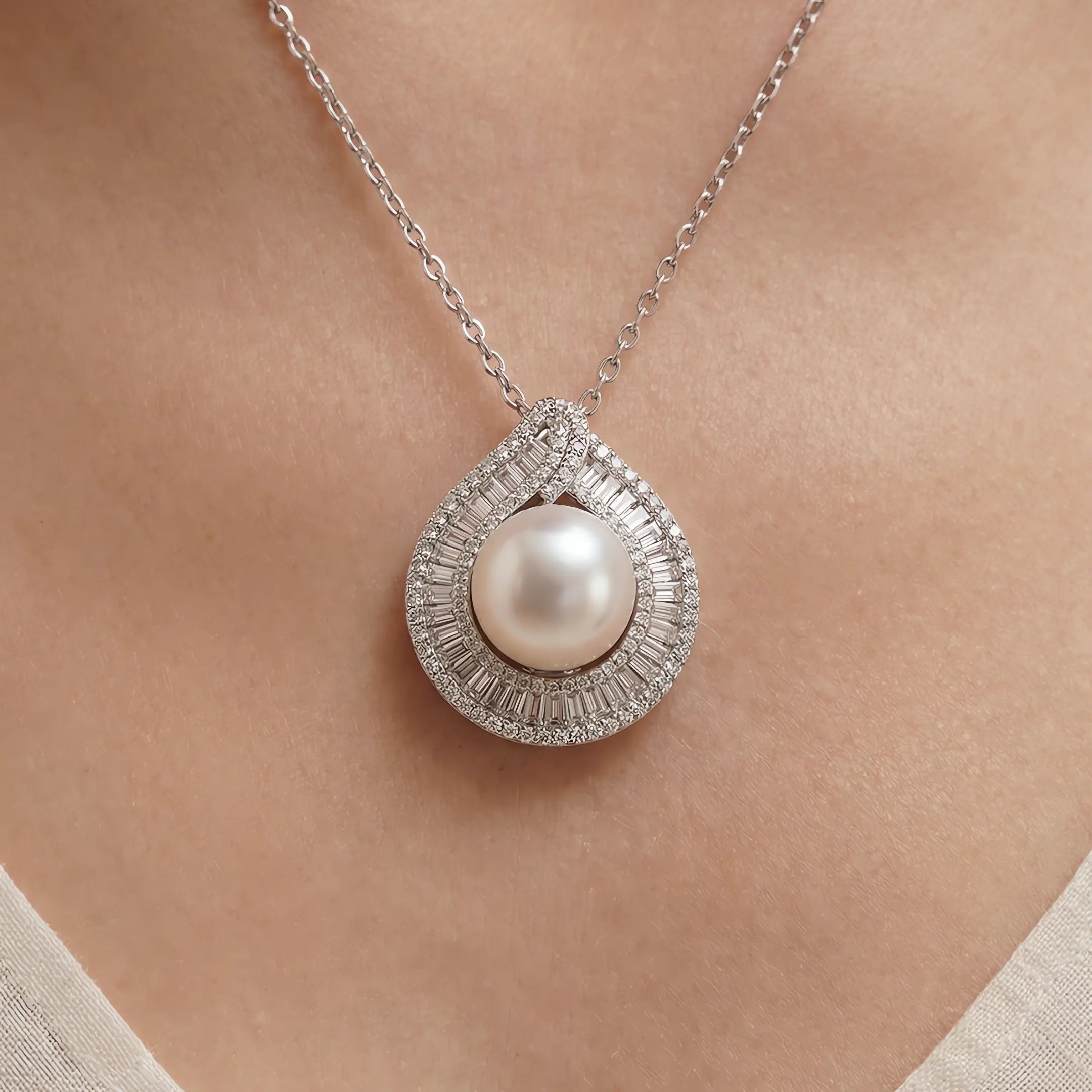 8-8.5mm Natural Freshwater Teardrop Pearl Pendant