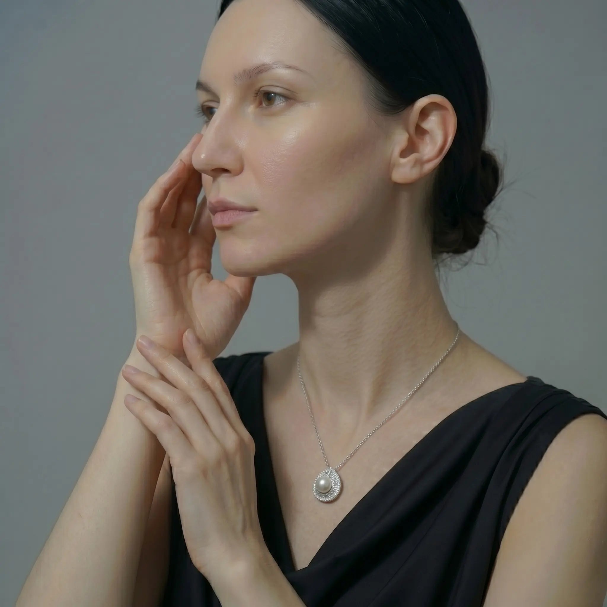 9-9.5mm Dainty White Freshwater Pearl Teardrop Necklace,