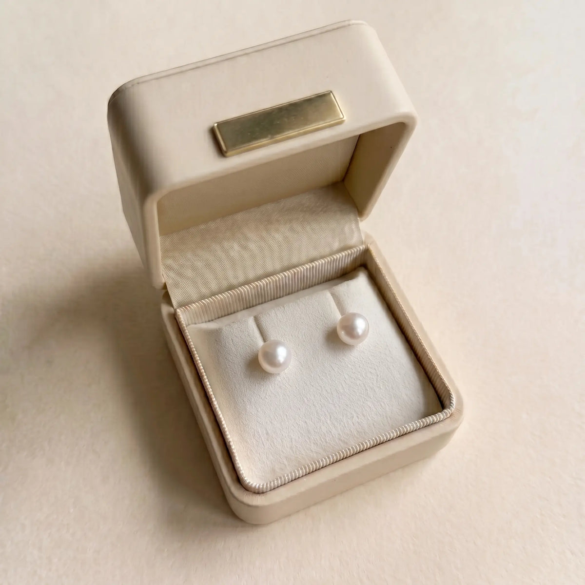 3-7.5mm 18K White Gold Japanese Akoya Pearl Stud Earrings