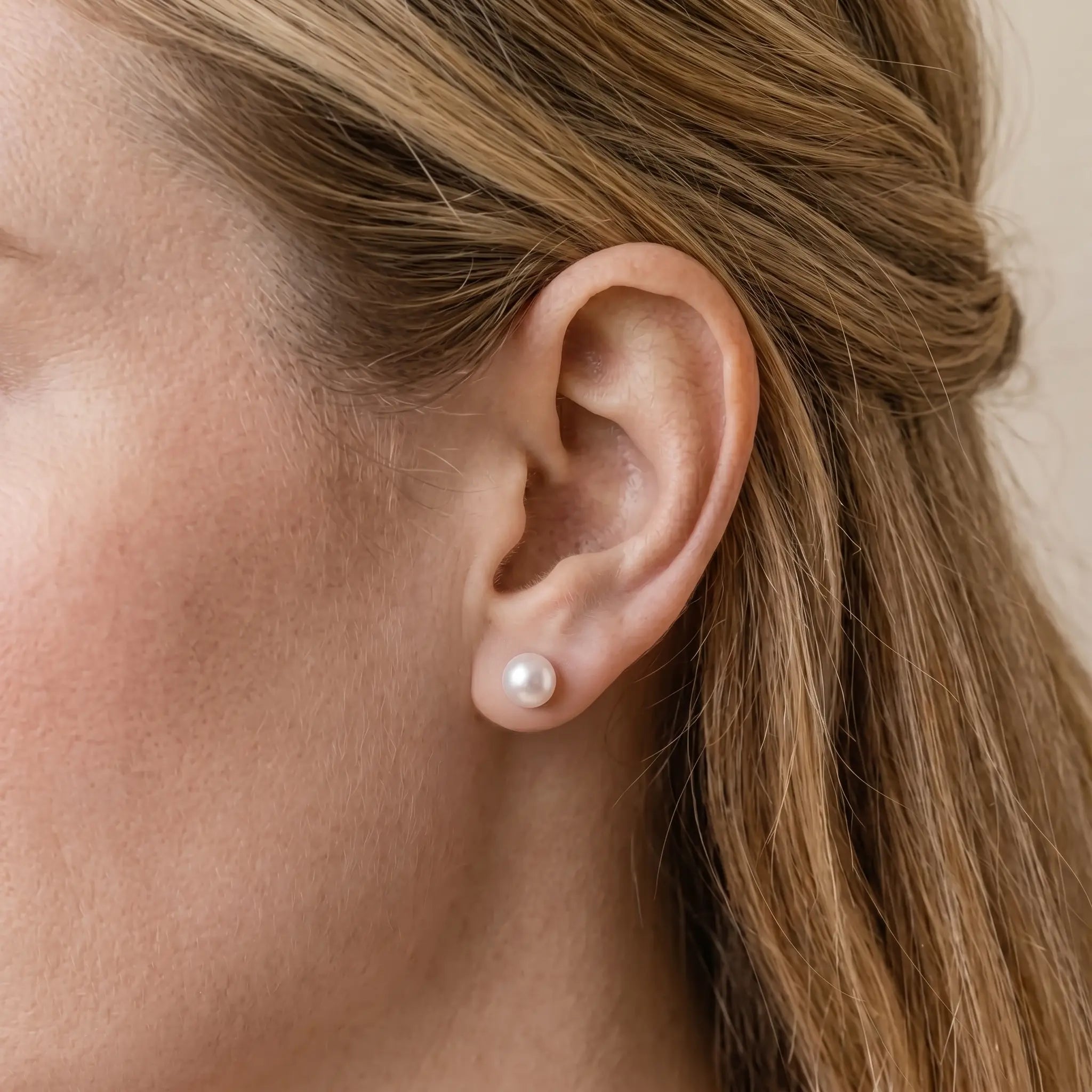3-7.5mm 18K White Gold Japanese Akoya Pearl Stud Earrings