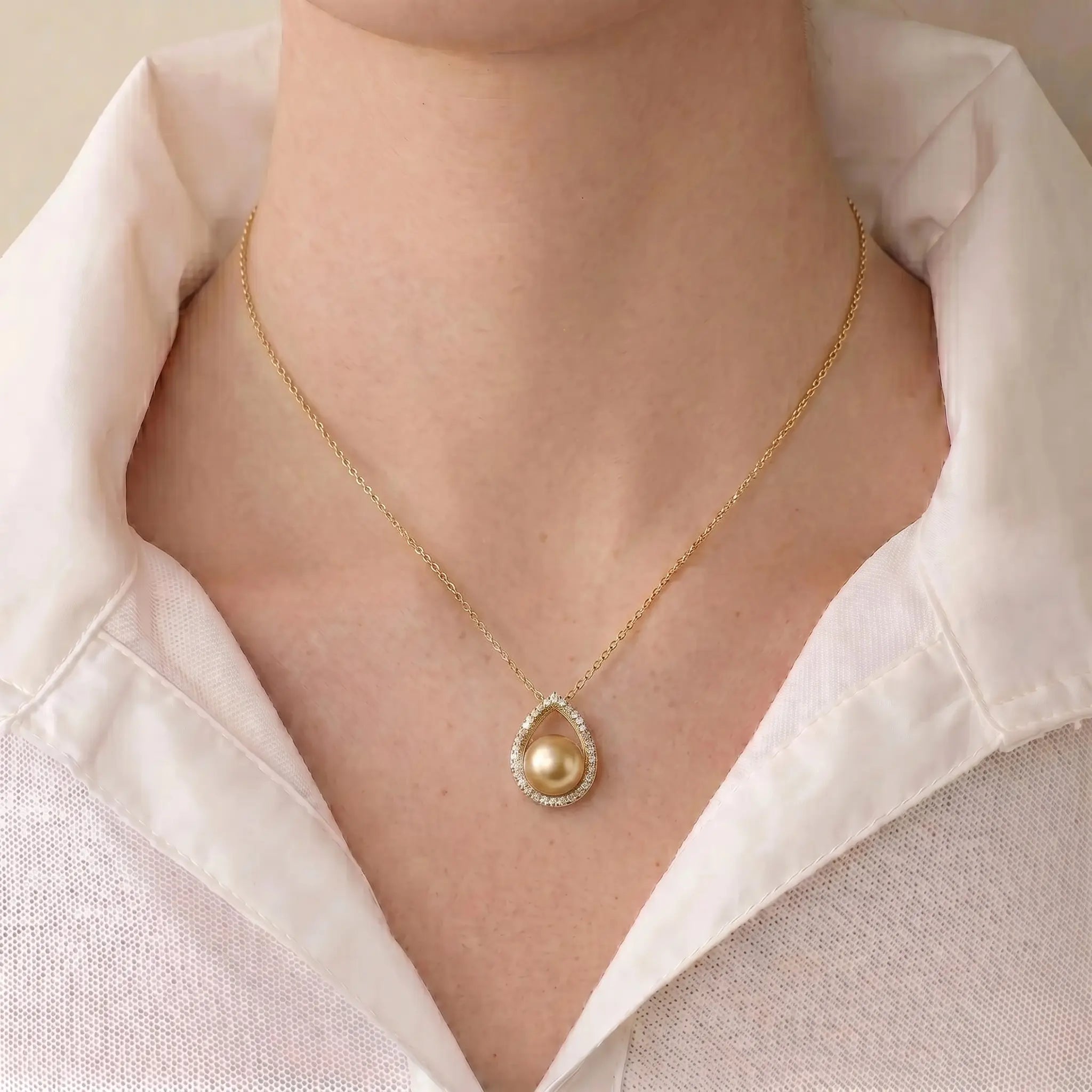18K Solid Gold Champagne South Sea Pearl Pendant Necklace for Women