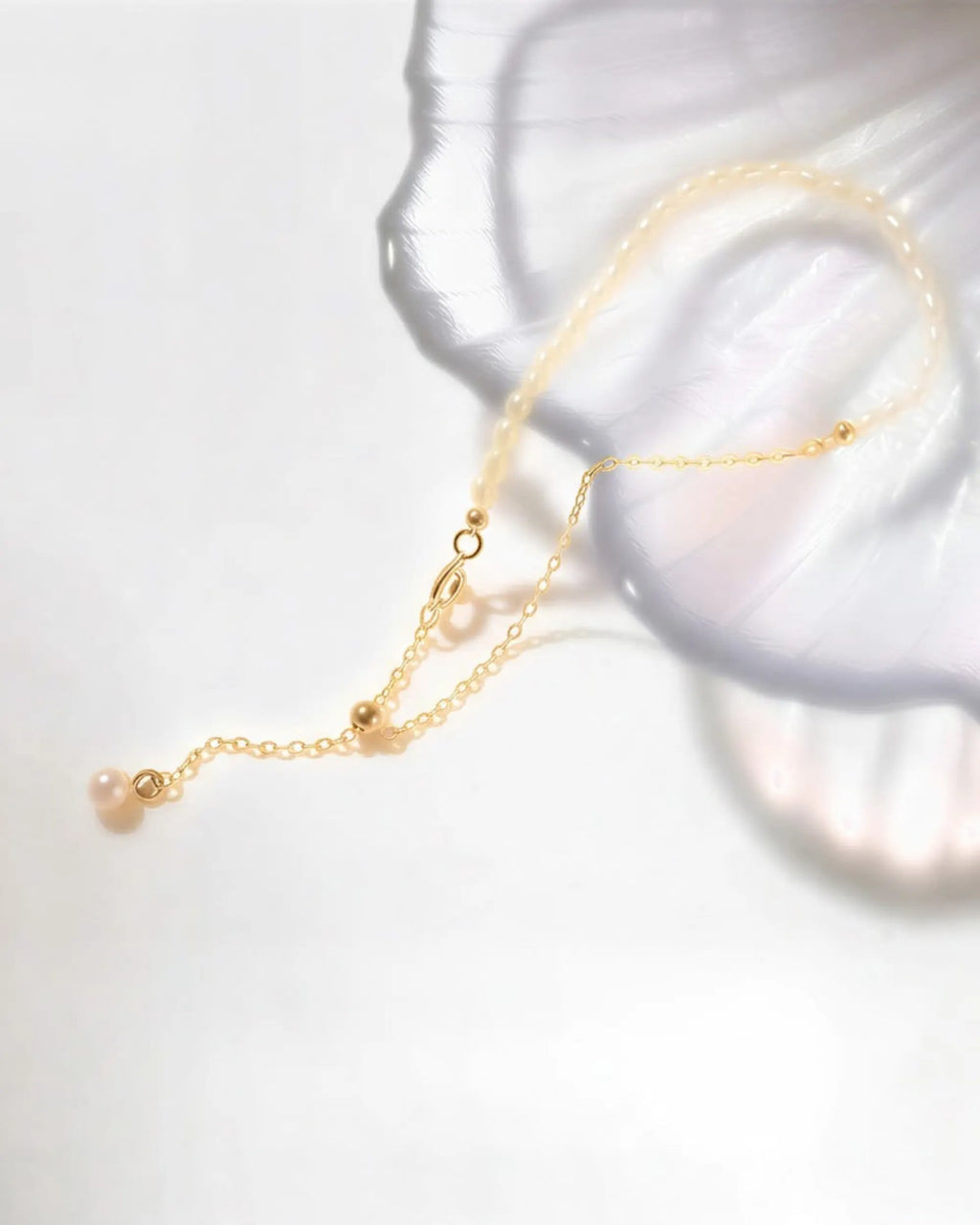 LINEAR - 18K Solid Gold & AAA Seed Asymmetrical Design Pearl Bracket