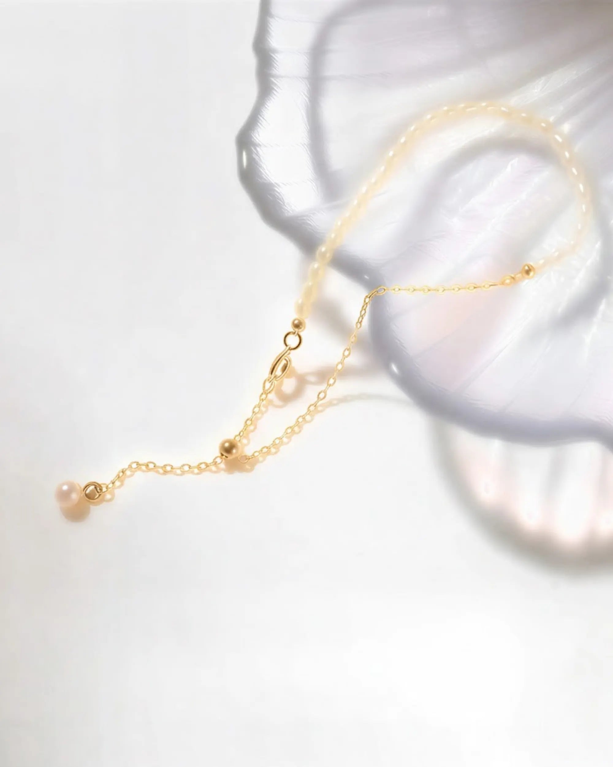 LINEAR - 18K Solid Gold & AAA Seed Asymmetrical Design Pearl Bracket