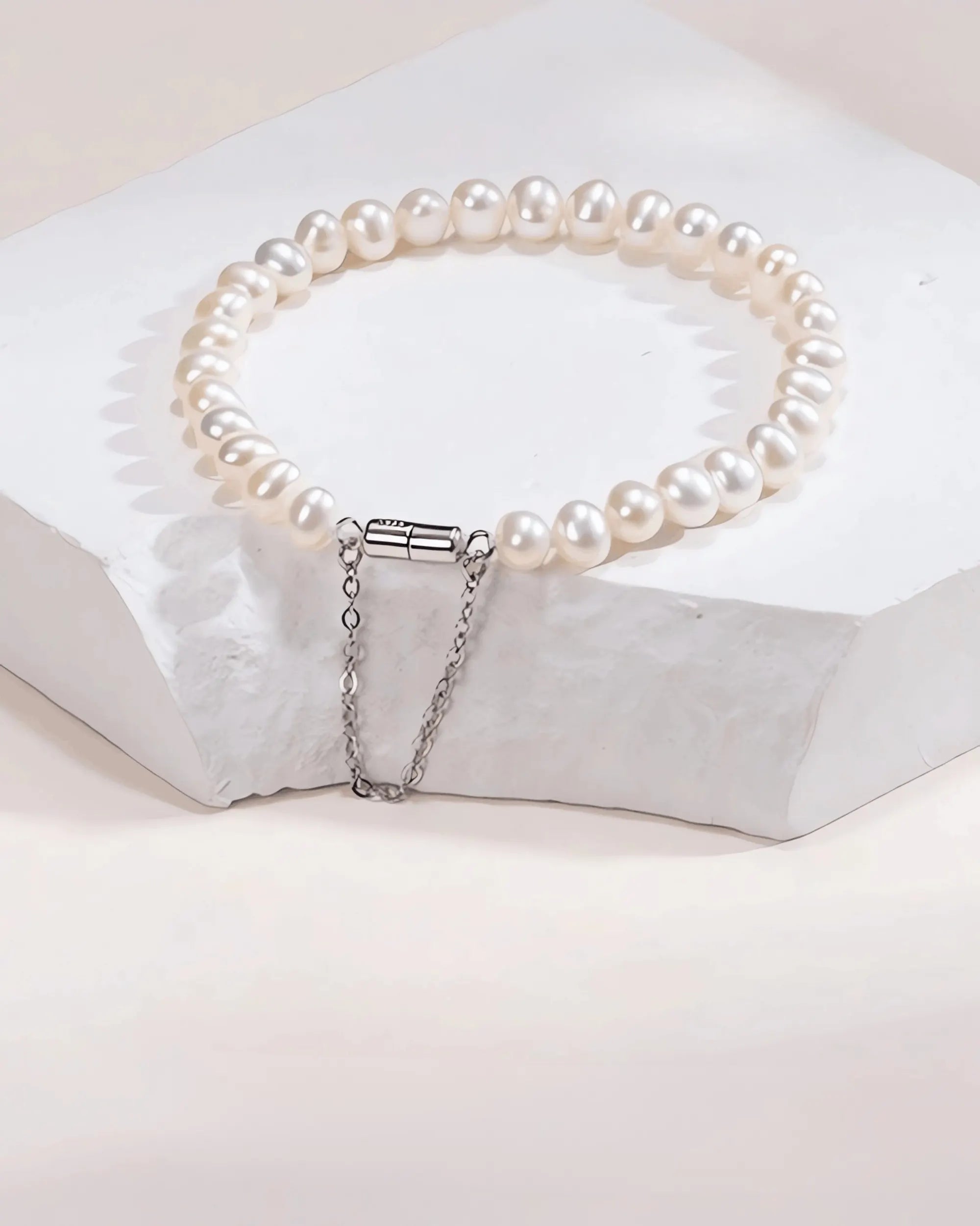 Luma – AAA Quality White Freshwater Pearl Bracelet