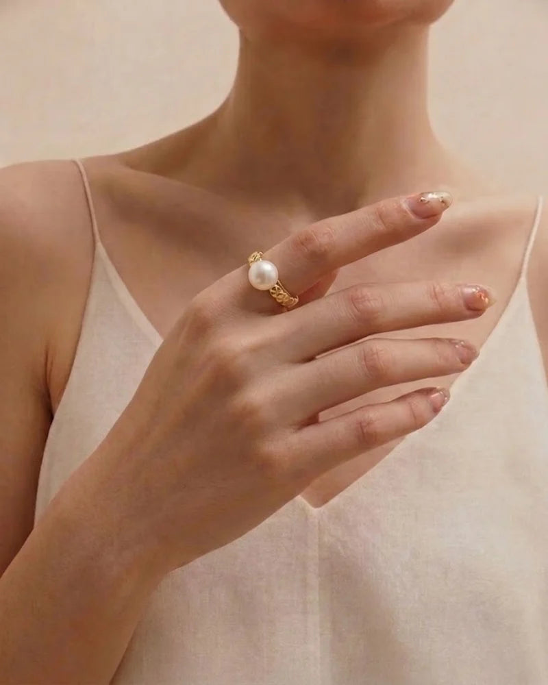 9-9.5mm White Freshwater Adjustable Gold Pearl Ring