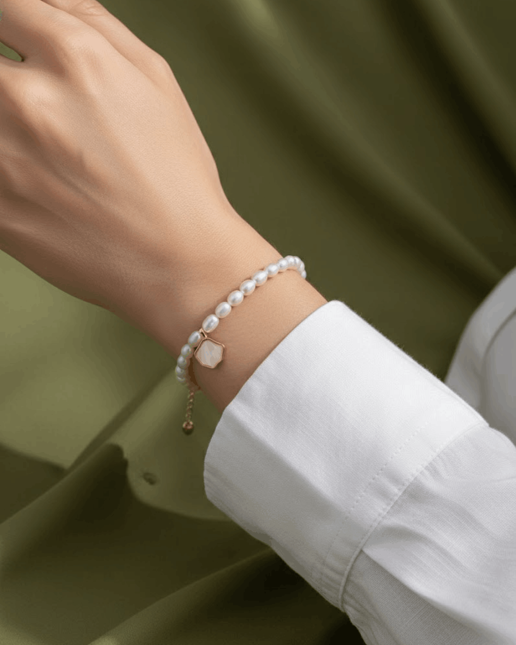 Marina – AAA Quality Rice-Shaped Aurora Natural Freshwater Pearl Bracelet