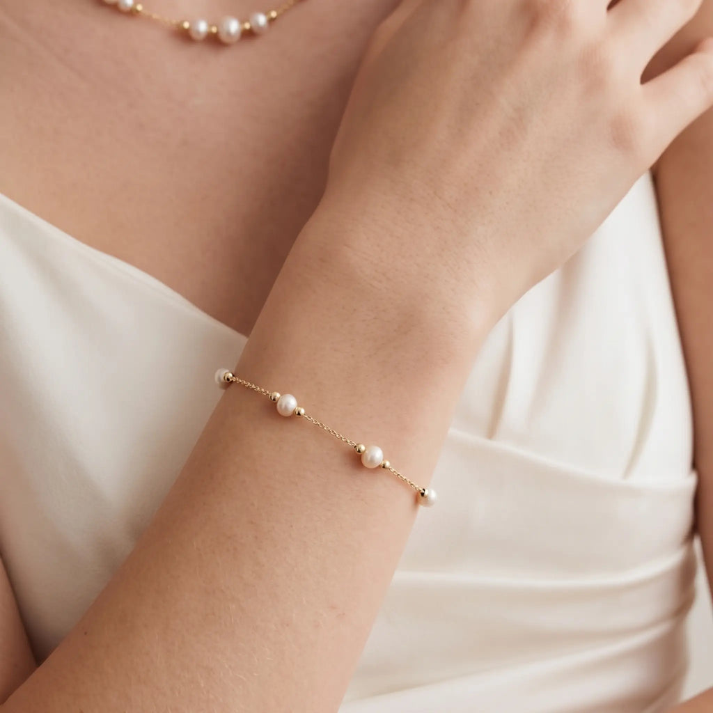 Minimalist 18K Solid Gold Pearl Bracelet, Real Freshwater Single Pearl Choker Bracelet with Gold Beads for Women