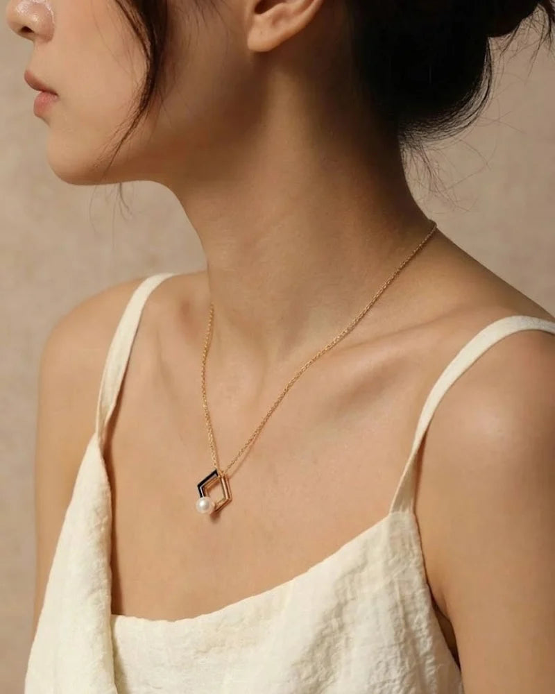7-7.5mm Modern Geometric Freshwater Pearl Pendant