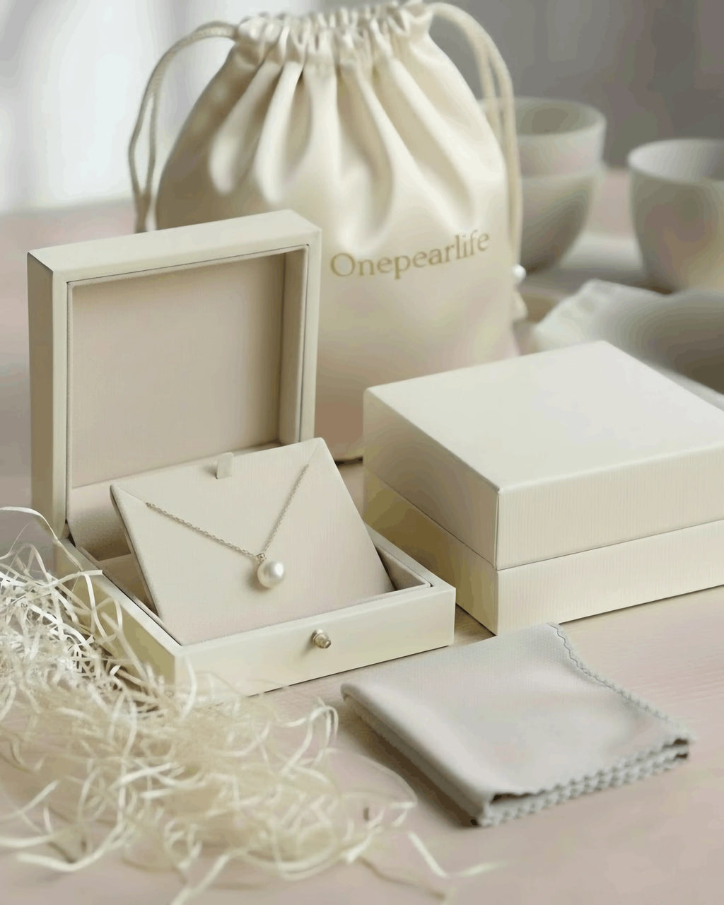 Luma – AAA Quality White Freshwater Pearl Bracelet