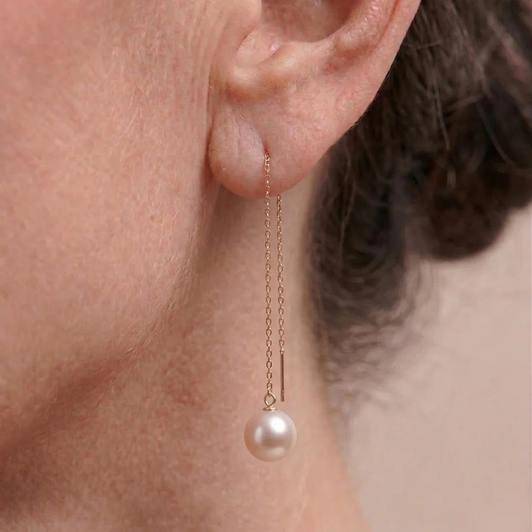 Detailed profile: Pearl threader earring contouring