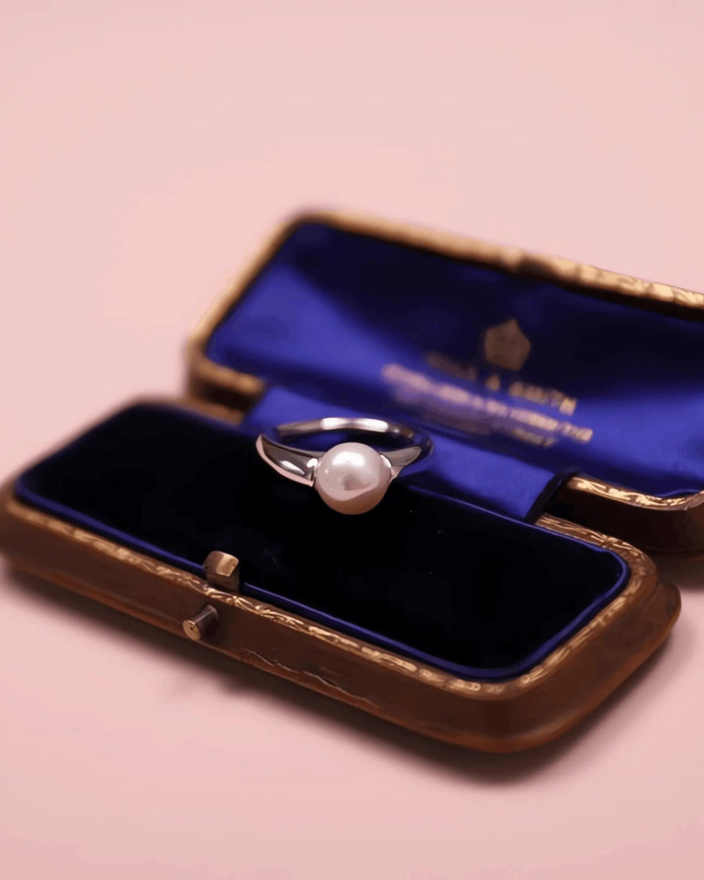 Soleil – Vintage AAA Natural Freshwater Pearl Ring