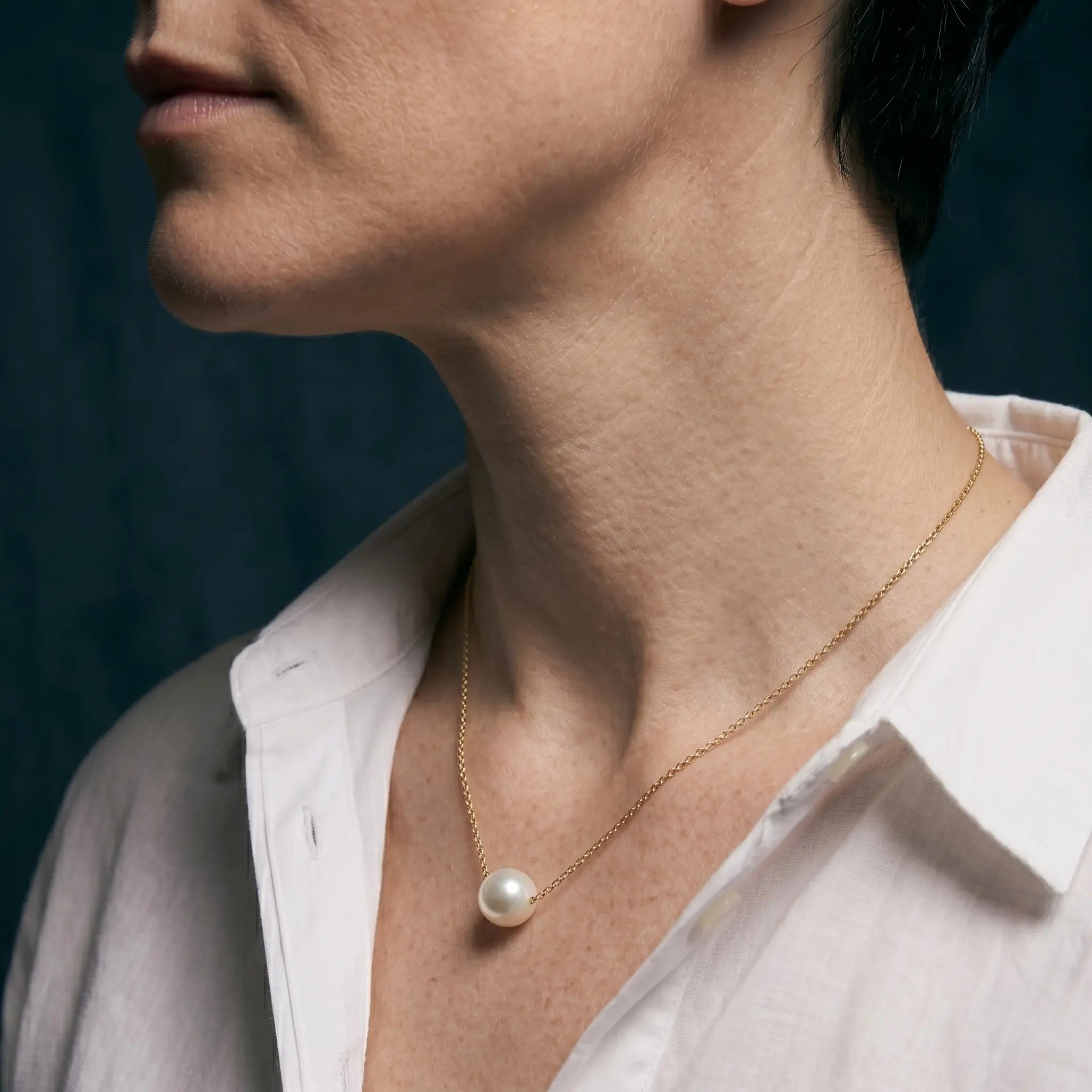 Solid 18K Gold Floating Freshwater Pearl Necklace Pendant 9-9.5mm