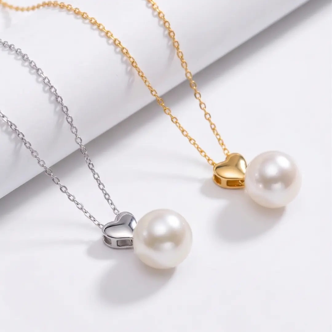 7-7.5mm Minimalist Heart Akoya Pearl Pendant Necklace