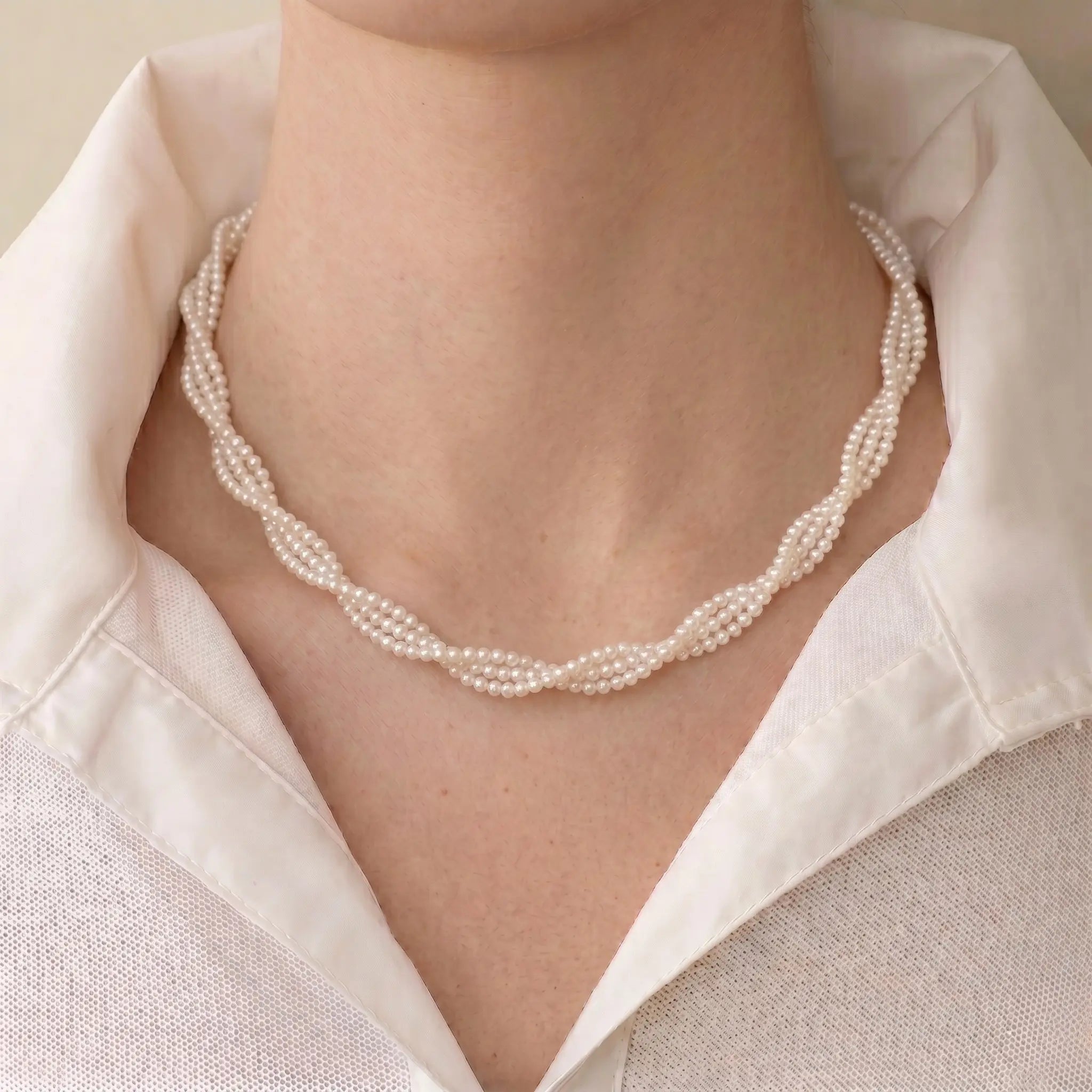 Vintage French Style Layered Micro Pearl Choker - Elegant 3-3.5mm-Strand Tiny White Pearl Woven Necklace with Gold Clasp