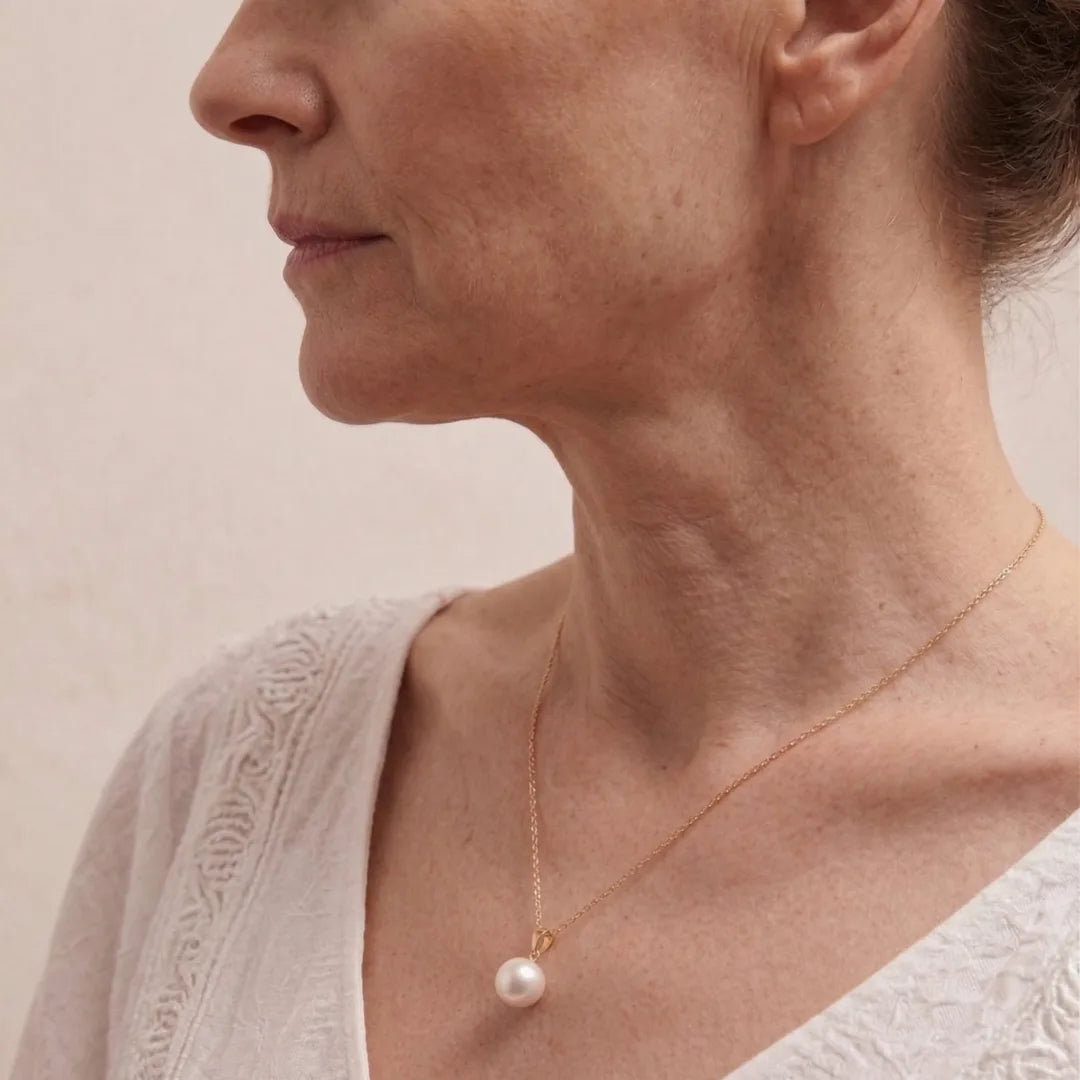 9-9.5mm 18K Solid Gold Freshwater Pearl Pendant