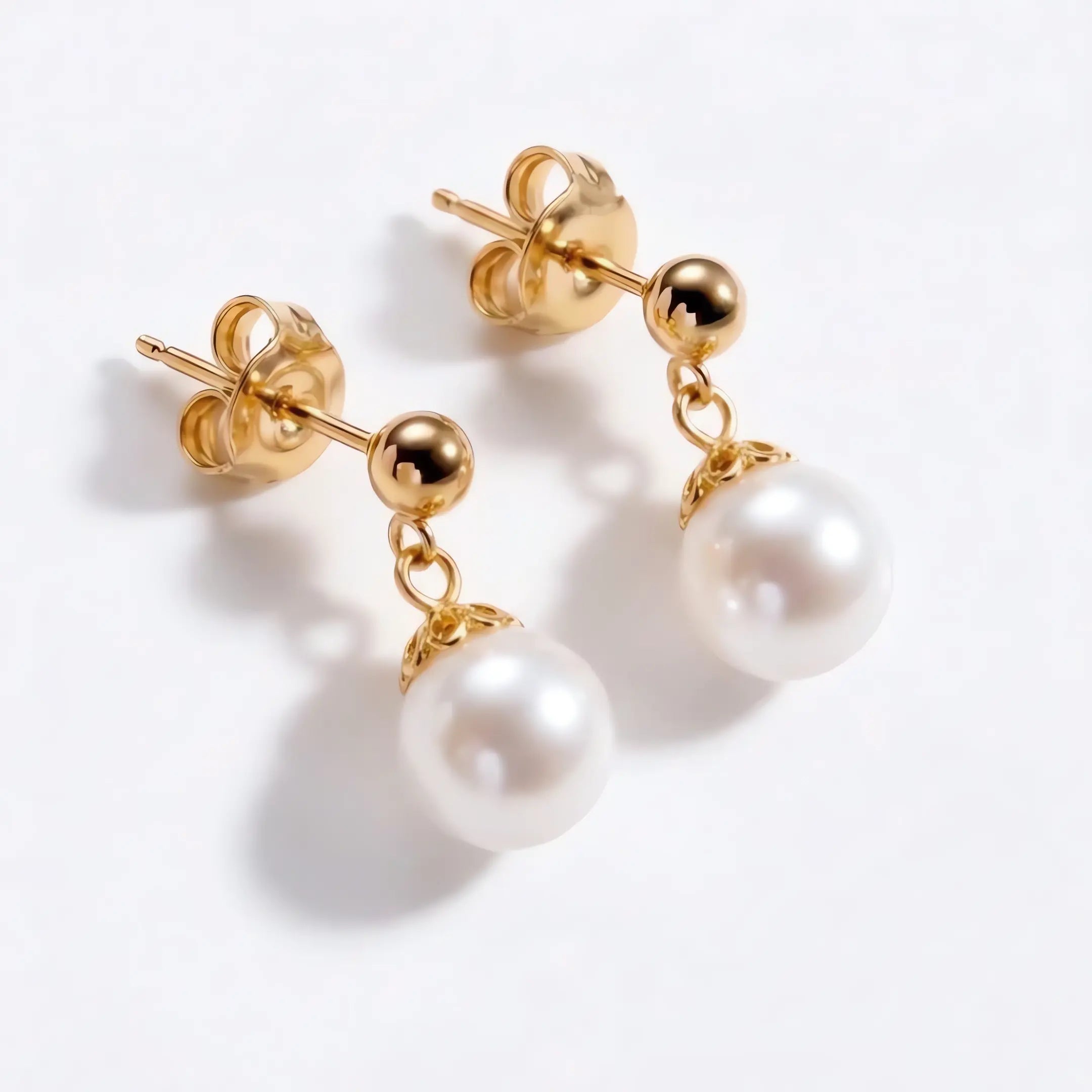 5-7.5mm 18K Gold Janpanese Akoya Pearl Stud Earrings